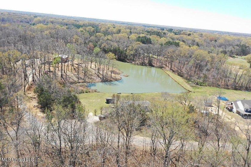 Boundary Lines are approximate in primary photo. All structures - photo 2