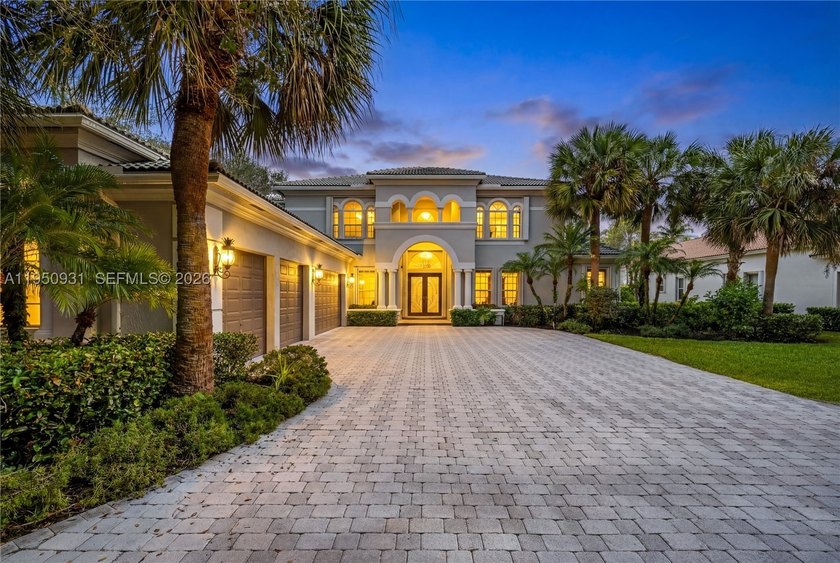 Prime lakefront, within an exclusive gated enclave of 17 custom - photo 11
