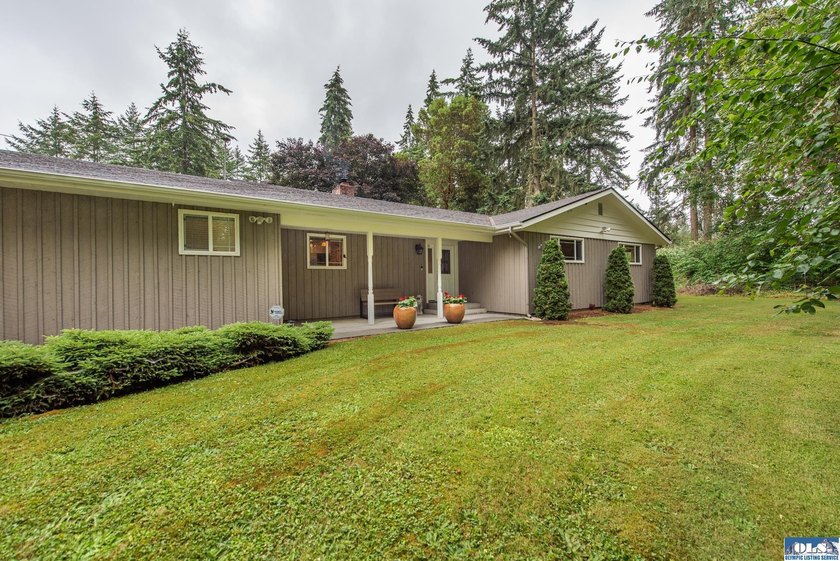 Private 1.7-acre retreat minutes from Sequim, wrapped in - photo 11