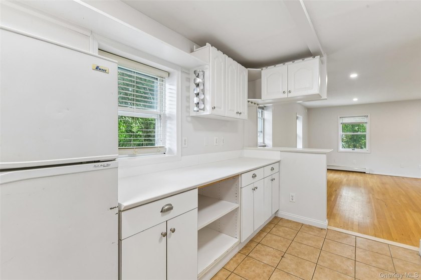 Rare Opportunity! Exceptional Two-Family Home in Manhasset A - photo 16
