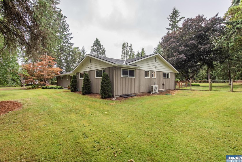 Private 1.7-acre retreat minutes from Sequim, wrapped in - photo 17