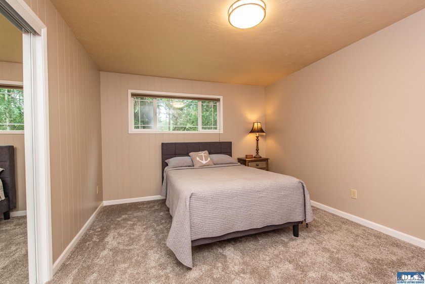 Private 1.7-acre retreat minutes from Sequim, wrapped in - photo 32