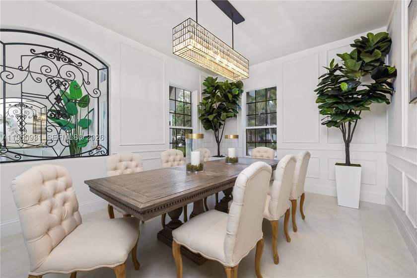 Prime lakefront, within an exclusive gated enclave of 17 custom - photo 33
