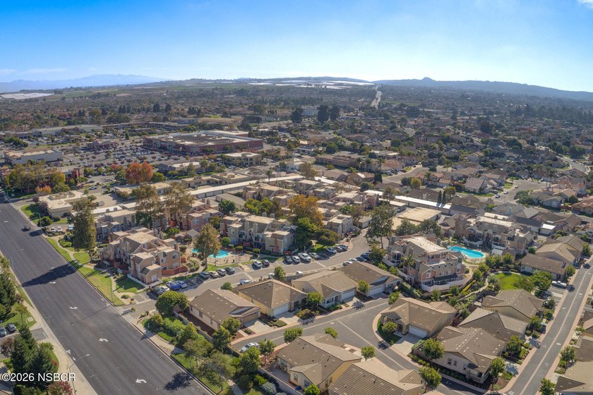 Great opportunity for a first-time homebuyer or investor. This - photo 33