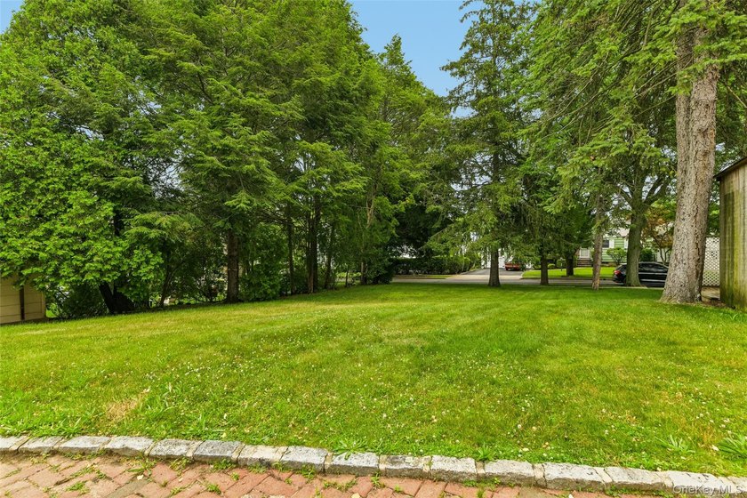 Rare Opportunity! Exceptional Two-Family Home in Manhasset A - photo 34