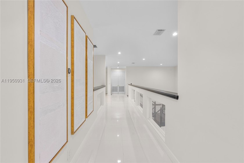 Prime lakefront, within an exclusive gated enclave of 17 custom - photo 44