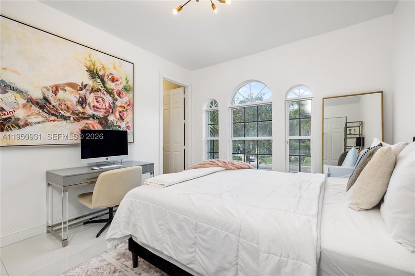 Prime lakefront, within an exclusive gated enclave of 17 custom - photo 49