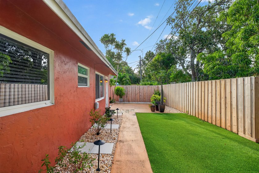 Excellent duplex opportunity in the heart of Middle River - photo 11