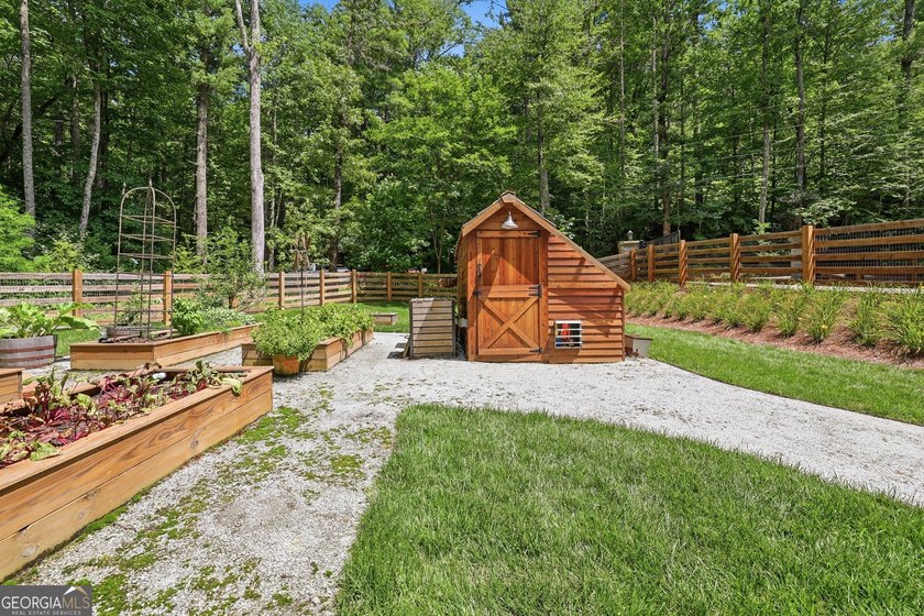 Bordering protected U.S. Forest Land in the heart of the Blue - photo 13