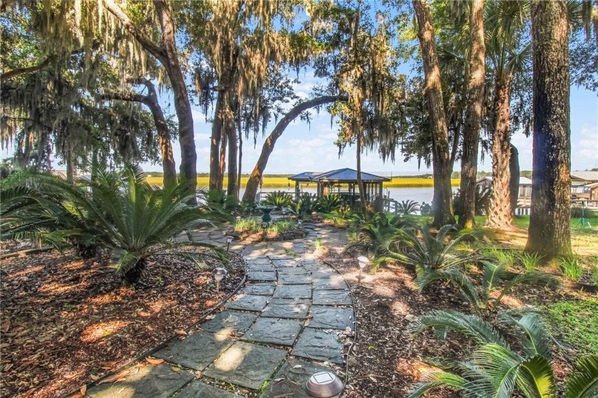 Private Deep Water Dock with Lift and Screened area. Nestled - photo 32