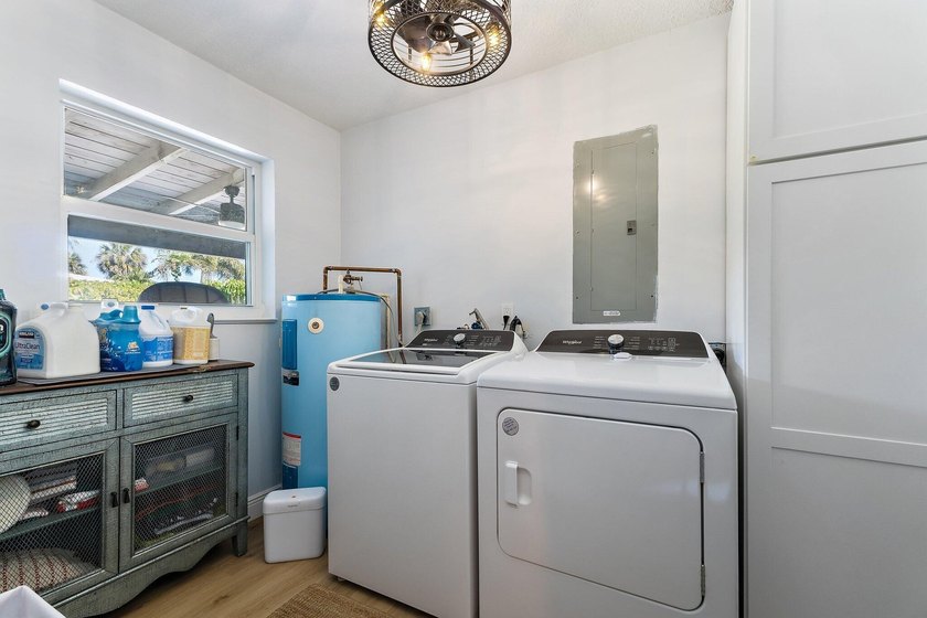 Positioned on an oversized corner lot in Lake Clarke Shores - photo 35