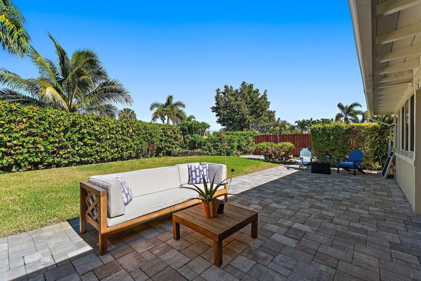 Positioned on an oversized corner lot in Lake Clarke Shores - photo 39