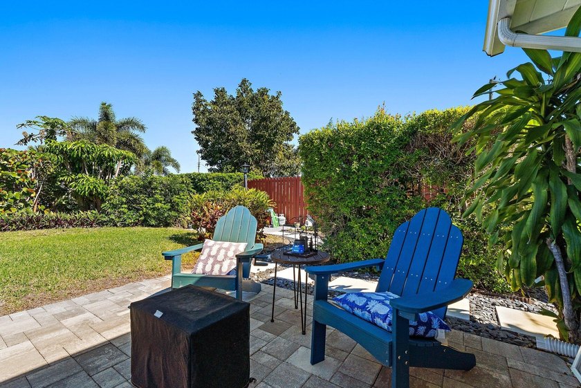 Positioned on an oversized corner lot in Lake Clarke Shores - photo 40