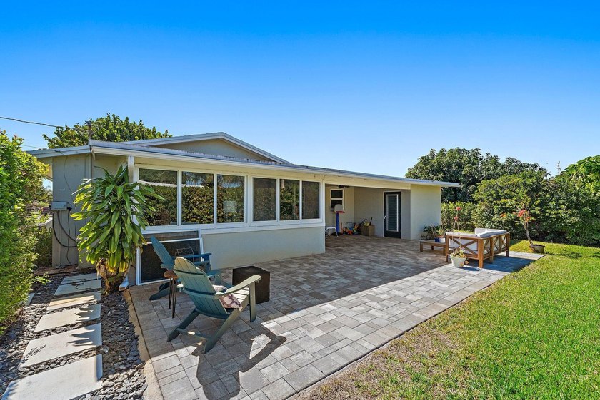 Positioned on an oversized corner lot in Lake Clarke Shores - photo 41