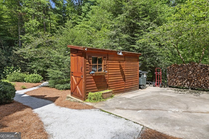 Bordering protected U.S. Forest Land in the heart of the Blue - photo 44