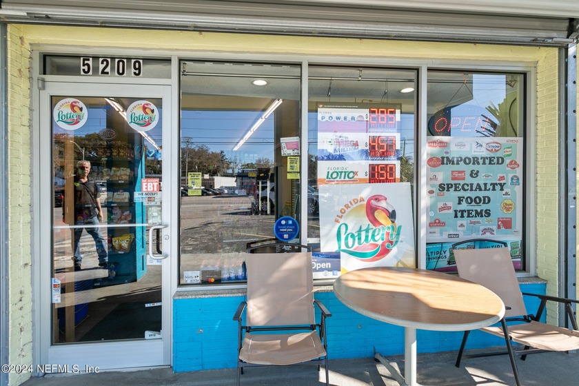 EUROPEAN GROCERY STORE BUILDING, LAND &amp; CONTENTS FOR SALE! HIGH - photo 4