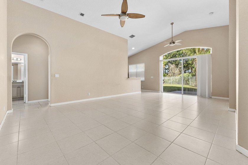 Enjoy privacy and comfort in this 3BR/2BA home with a 2-car - photo 9