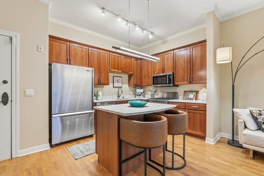 Modern Luxury with European Charm - Fully Updated *Unicorn* Unit - photo 7