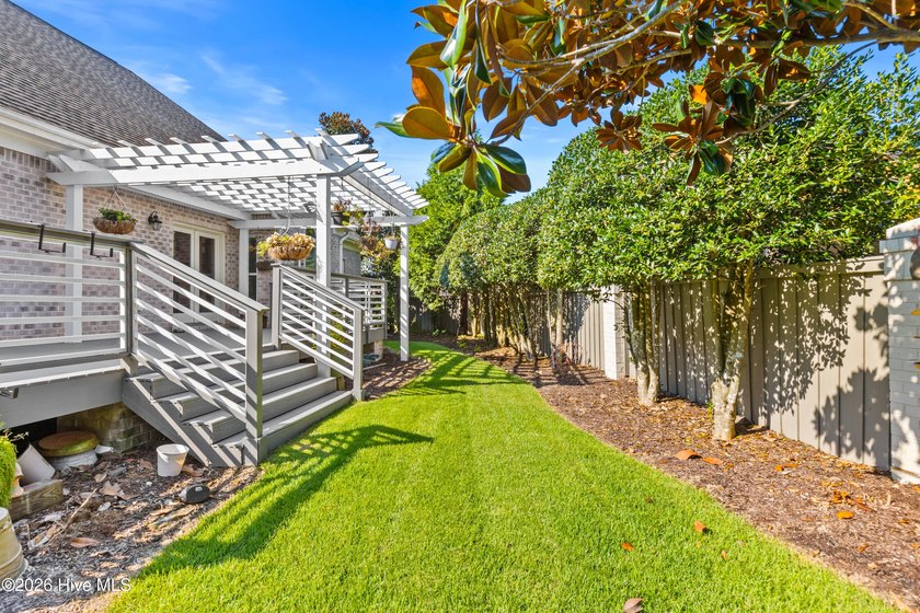 Welcome Home to this beautiful, 3 bedroom, 3 bath home located - photo 13