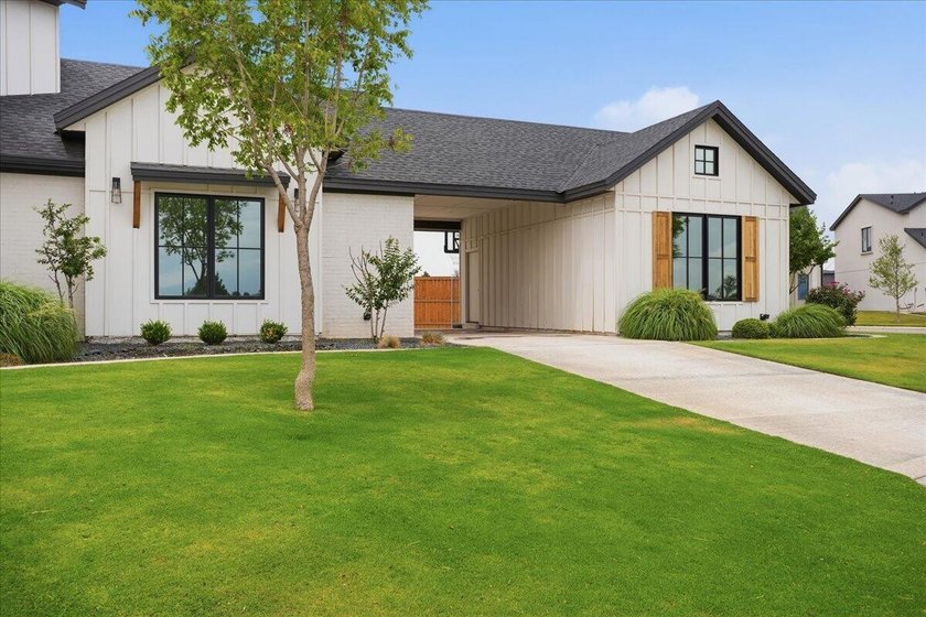 Situated on one of the premier lots in the neighborhood with - photo 4