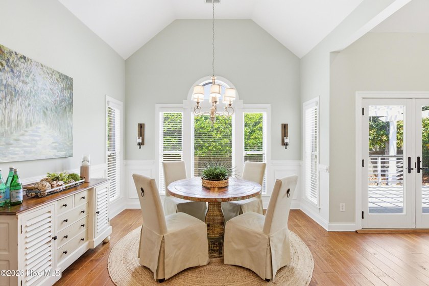 Welcome Home to this beautiful, 3 bedroom, 3 bath home located - photo 27