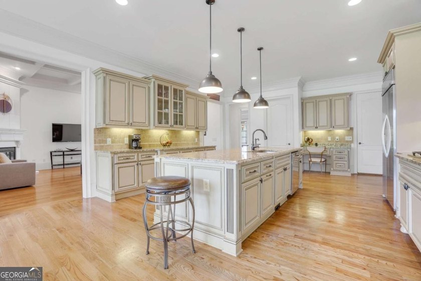 Perfectly positioned along the golf course in the prestigious - photo 16