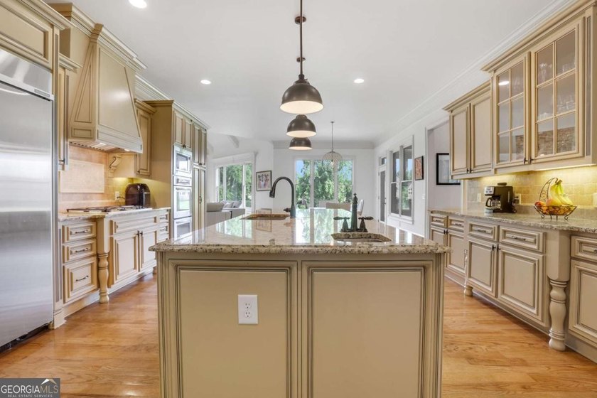 Perfectly positioned along the golf course in the prestigious - photo 19