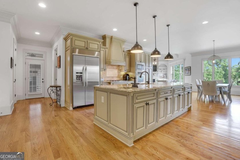 Perfectly positioned along the golf course in the prestigious - photo 20