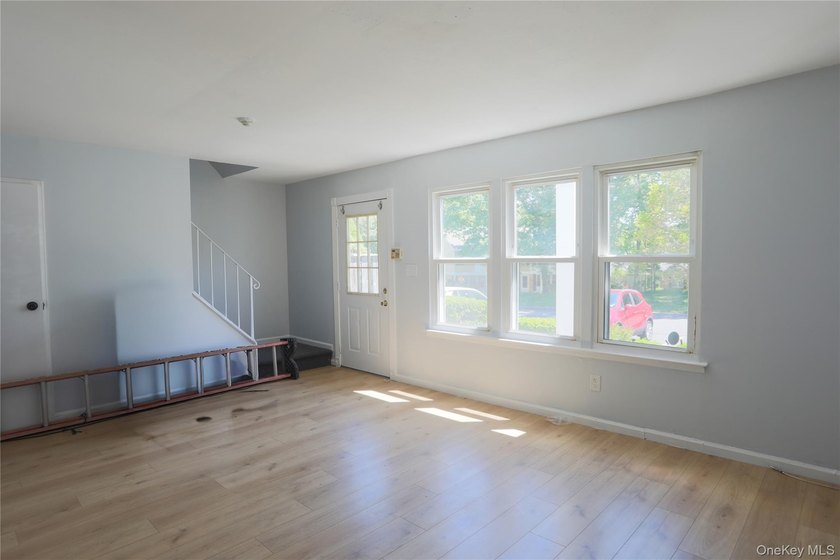 2 Bedroom, 1 1/2 Baths,,,, Attached Pud. (Looks Like a Condo - photo 3