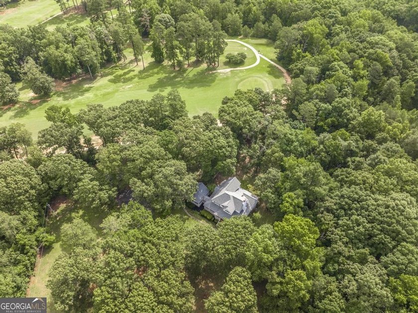 Escape to your own private paradise! Tucked away at the end of a - photo 45