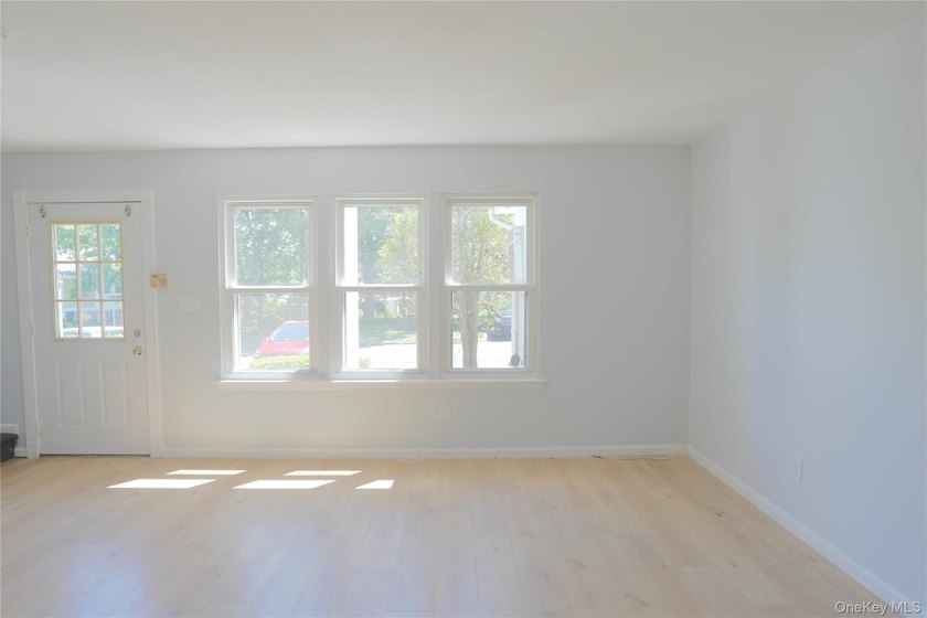 2 Bedroom, 1 1/2 Baths,,,, Attached Pud. (Looks Like a Condo - photo 6