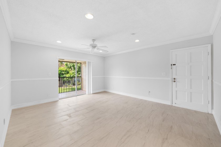 Welcome to this beautifully maintained 2-bedroom, 2-bath condo - photo 16