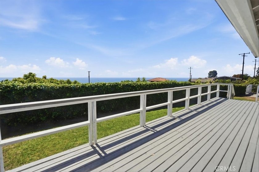 **Split-level advantages at 28019 Braidwood Dr, Rancho Palos - photo 27
