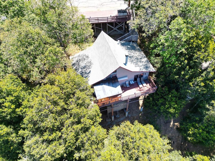 If you're looking for amazing lake views and room for the whole - photo 8