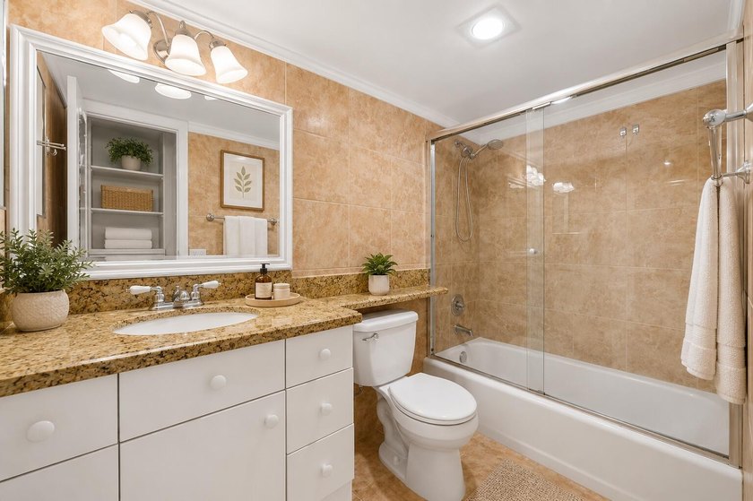 Welcome to this beautifully maintained 2-bedroom, 2-bath condo - photo 28