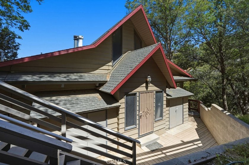 If you're looking for amazing lake views and room for the whole - photo 9