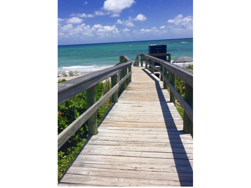 Welcome to this beautifully maintained 2-bedroom, 2-bath condo - photo 34