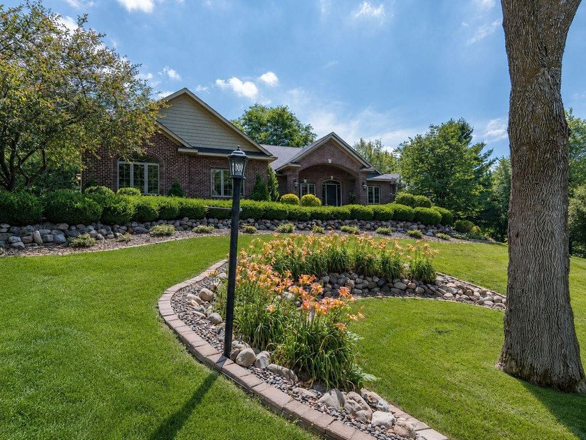 Nestled among mature trees on 2.97 acres in Corcoran's Windmill - photo 6