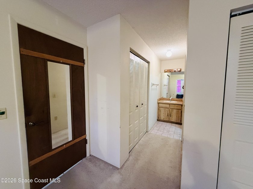 Discover the perfect blend of space and potential in this 3-bed - photo 11