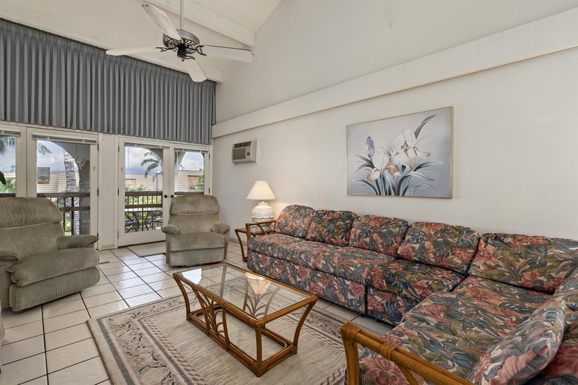 Well kept and nicely appointed vacation rental located near the - photo 3