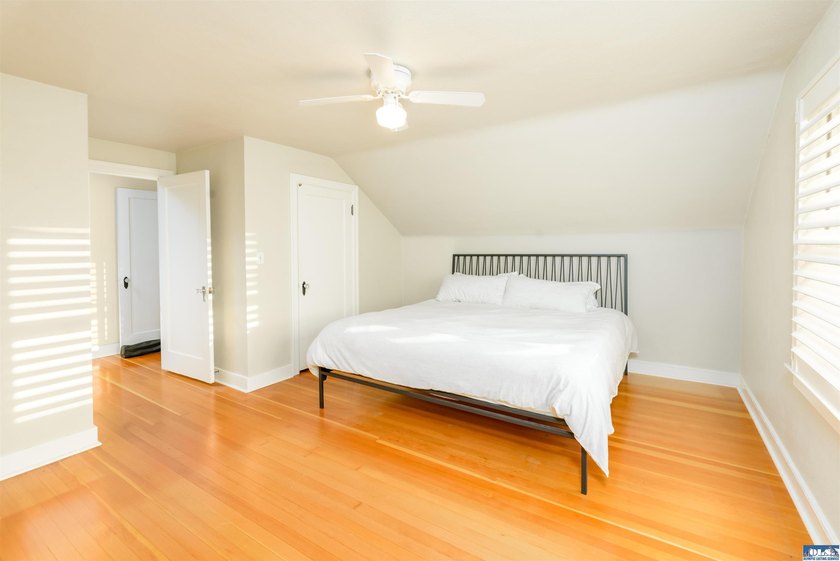 A true timeless 1937 classic craftsman with sweeping - photo 35