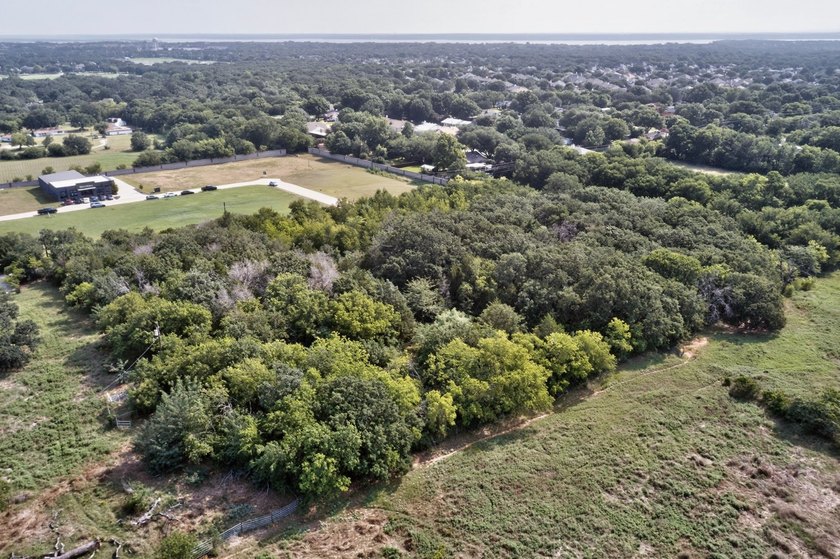 Prime opportunity in the heart of Corinth! This 4.179-acre - photo 2