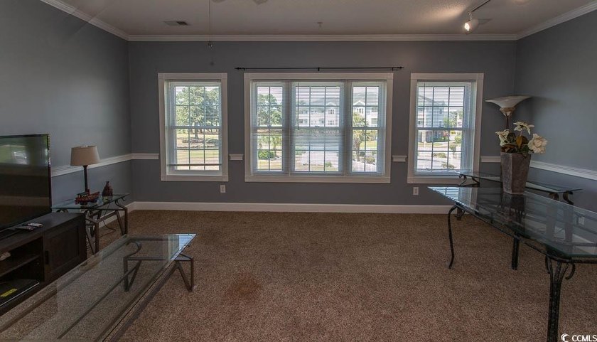 OVERLOOKING POOL AND GOLF COURSE!!! NOT ON RENTAL PROGRAM AND - photo 10