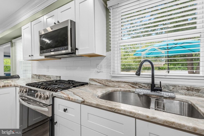 Welcome to 3309 Moreland Place, a beautifully updated two-story - photo 15