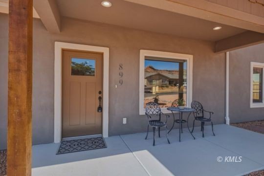 Welcome home to this charming 1,322 sq. ft. retreat, perfectly - photo 4