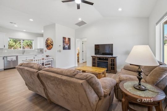 Welcome home to this charming 1,322 sq. ft. retreat, perfectly - photo 9