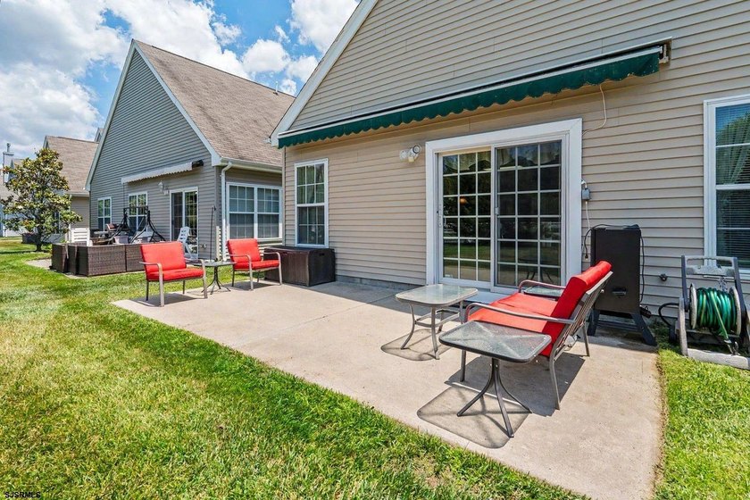 Premium Location with Exceptional Privacy in a Premier 55+ - photo 4