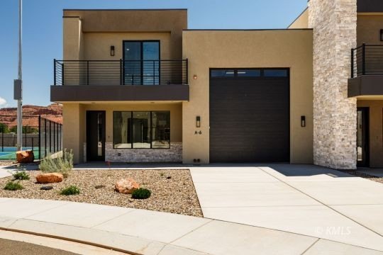 Discover luxury living at The Kivas at Catori Canyon. This - photo 2