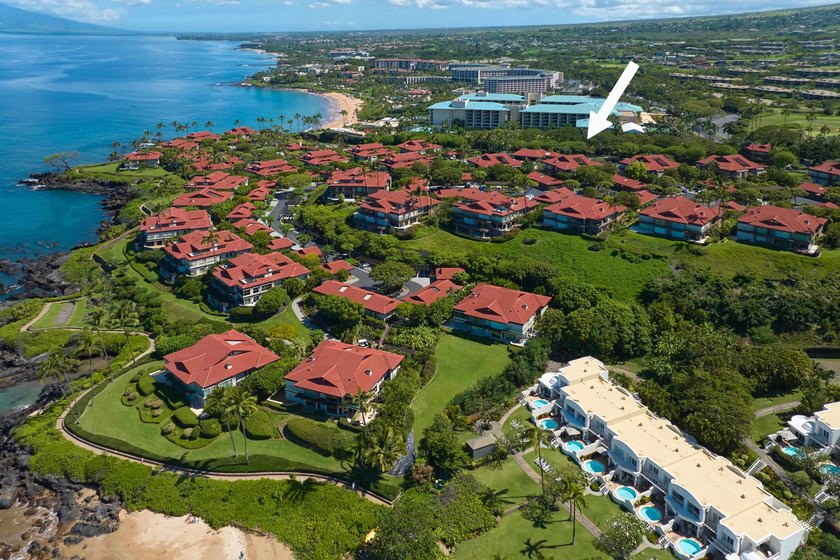 Wailea Point 2101 is a rare, single-level residence featuring 2 - photo 2