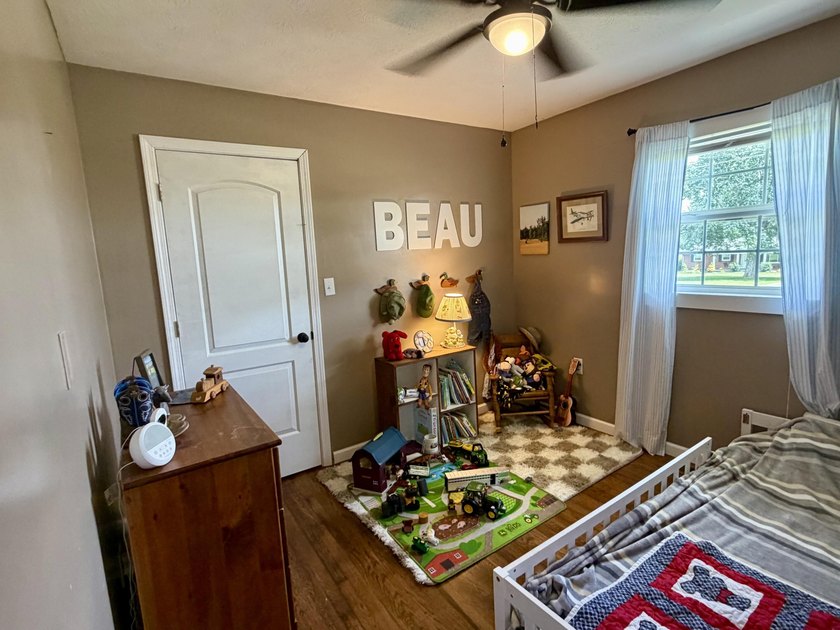 Priced to sell &amp; Seller offering 5K towards closing cost!!! - photo 22